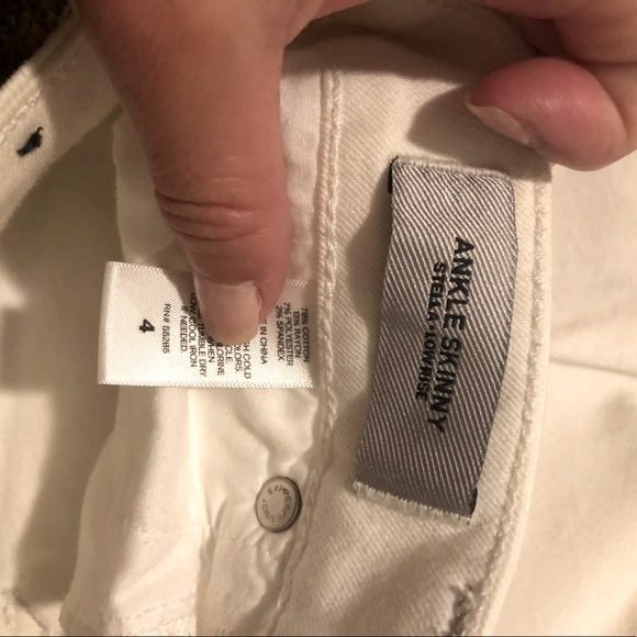 Express Distressed Capri - Picture 6 of 6